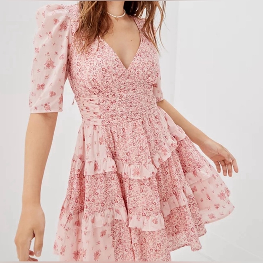 American Eagle Ruched Fit & Flare Pink Mini Dress Floral Ruched Ruffled VNeck